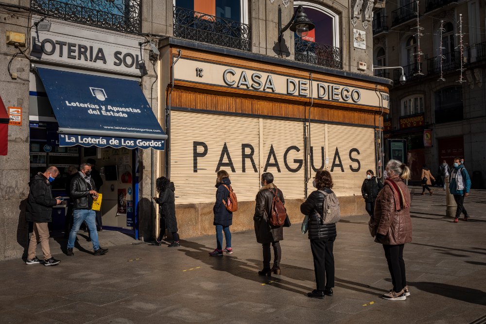 Estos son los impuestos que tendrás que pagar si te toca la Lotería de Navidad