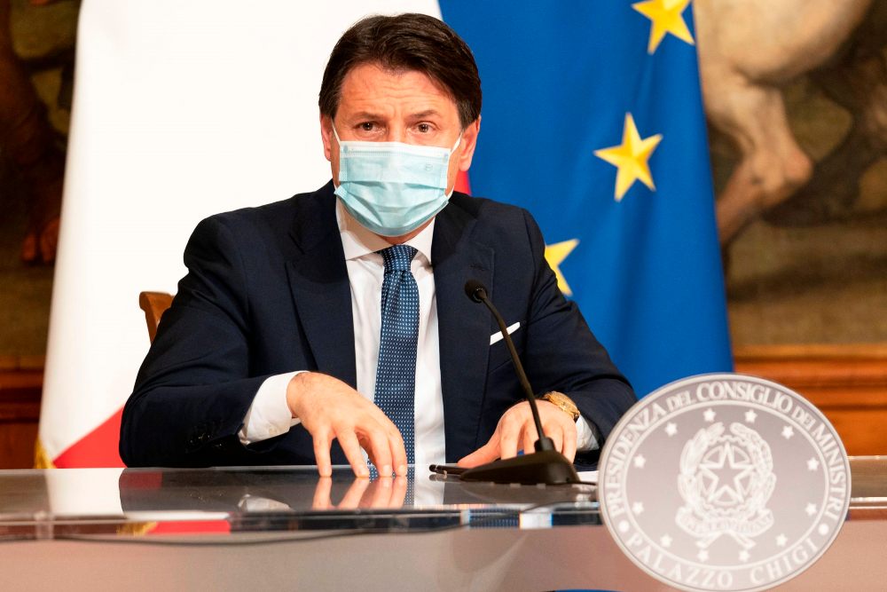 Italia decreta el confinamiento casi total en Navidad