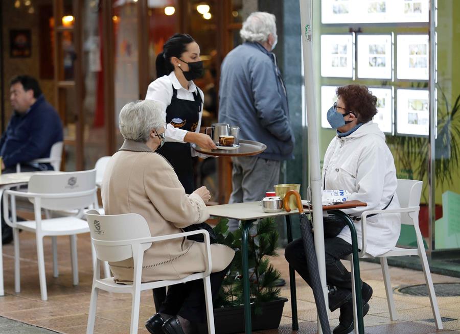 La contratación vuelve a niveles de 2014 tras desplomarse en la pandemia