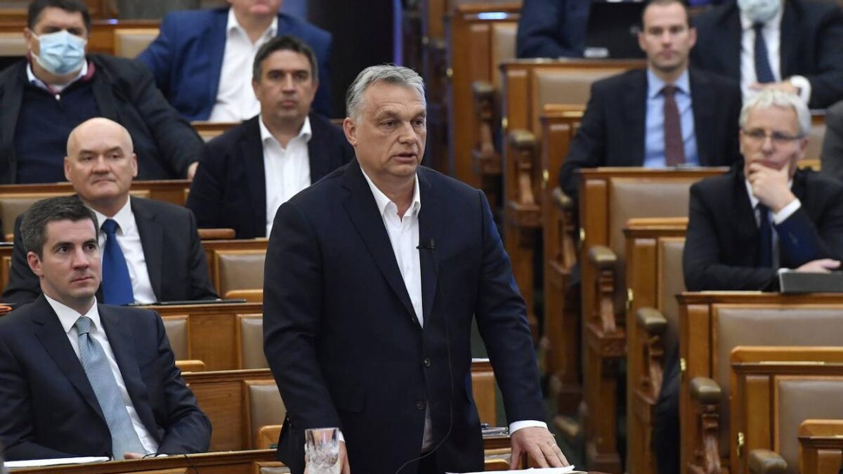 Orbán anuncia un referéndum sobre su polémica ley de homosexualidad para «defender» a los niños