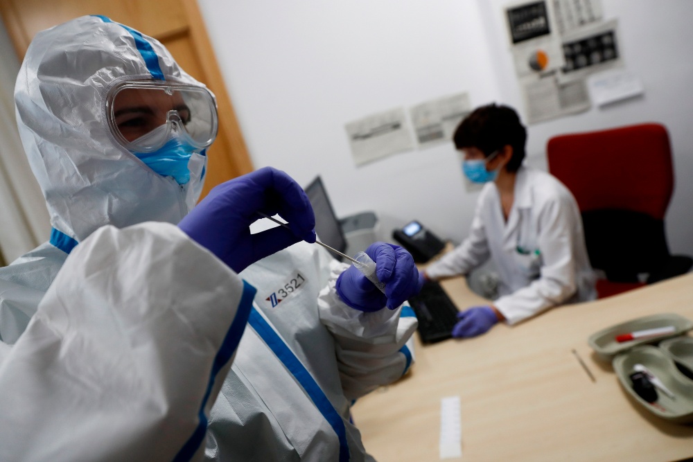 Sanidad suma 14.089 contagios y la incidencia sube nueve puntos