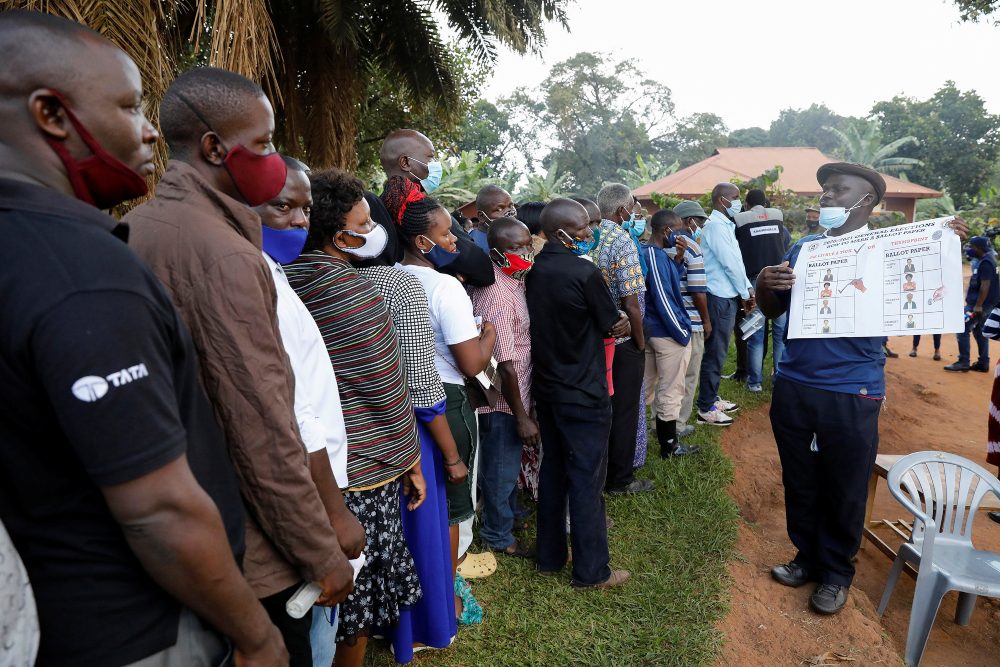 Uganda llega a las elecciones con gran presencia militar y sin acceso a las redes sociales