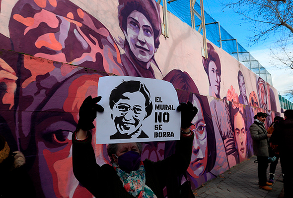 El Ayuntamiento de Madrid acuerda mantener el mural feminista con el voto de Cs