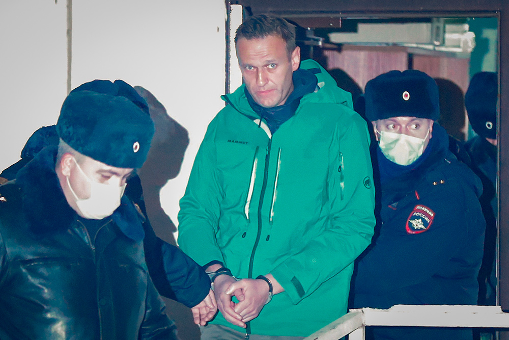 La Policía rusa registra la casa y las oficinas de Navalni