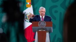 El presidente de México, AMLO, da positivo en COVID-19 y recibe asistencia médica