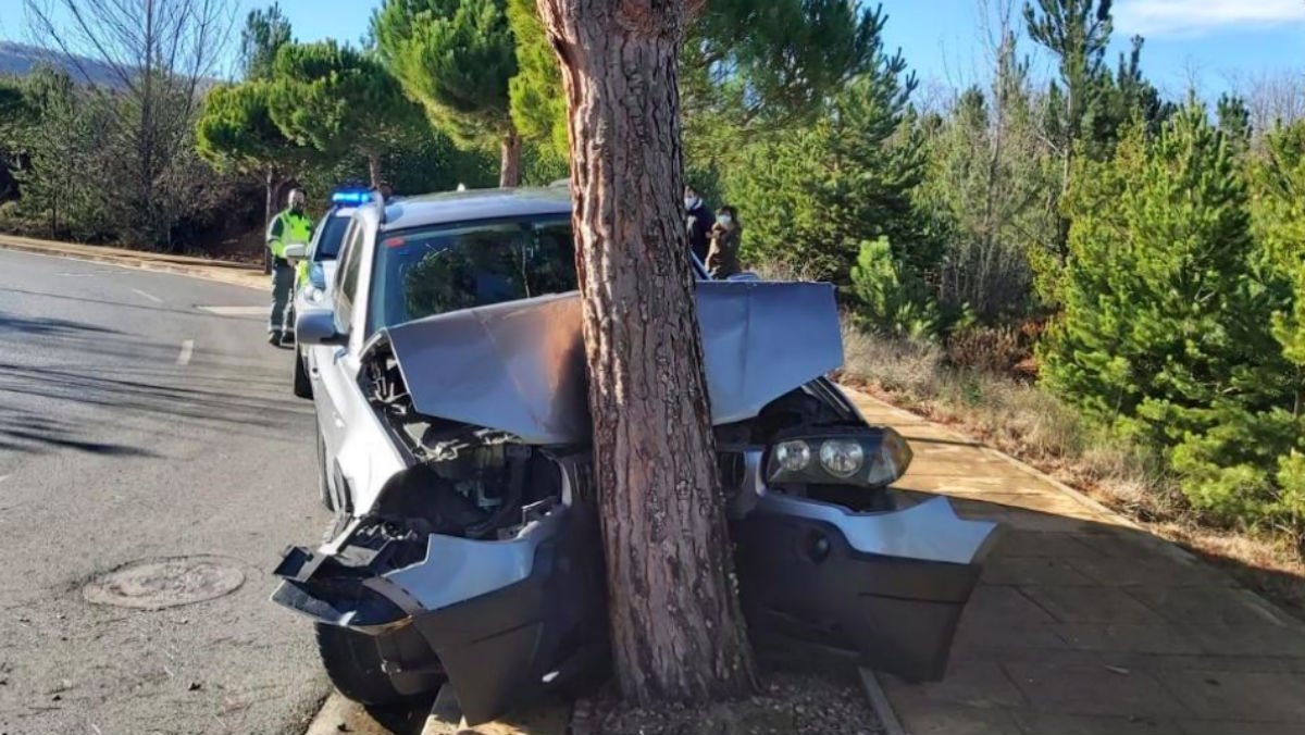 Dimite el cargo de Podemos que estrelló su BMW contra un árbol: «Soy una víctima del fascismo»