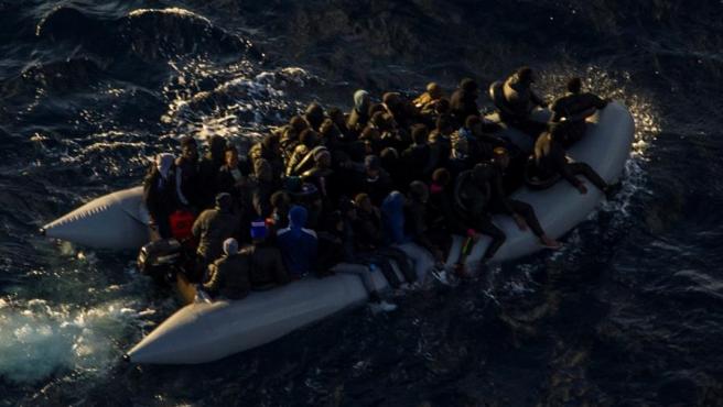 73 inmigrantes interceptados por el Ejército del Aire y por Salvamento Marítimo en la ruta Canaria