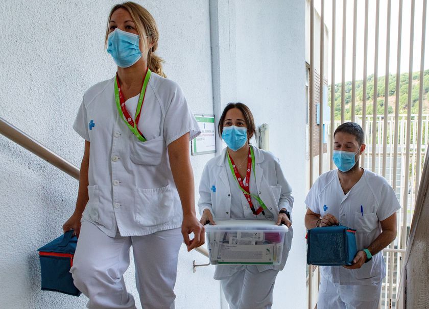 Portugal estudia el fallecimiento de una sanitaria de 41 años tras vacunarse contra el COVID