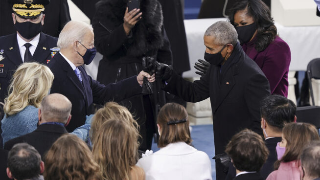 Biden restaura el 'Obamacare' y la financiación a grupos pro aborto