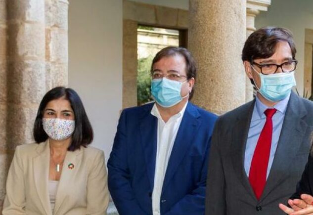 El PP denuncia un cambio en el protocolo de vacunación en Extremadura para colar a altos cargos