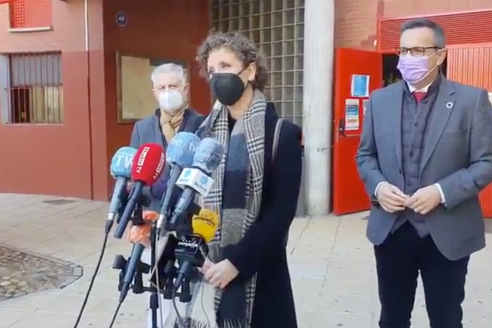 Dimite por vacunarse la alcaldesa socialista de Molina del Segura tras retirarle el apoyo su grupo