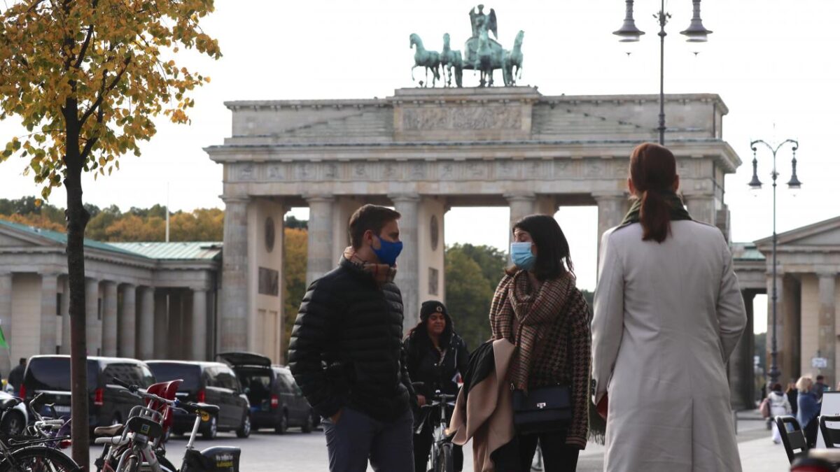 Alemania estudia acabar con algunas restricciones en marzo: los no vacunados podrán volver a entrar en los restaurantes con un test negativo