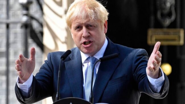 Boris Johnson asegura que Reino Unido abrirá su embajada en Ucrania "la próxima semana"