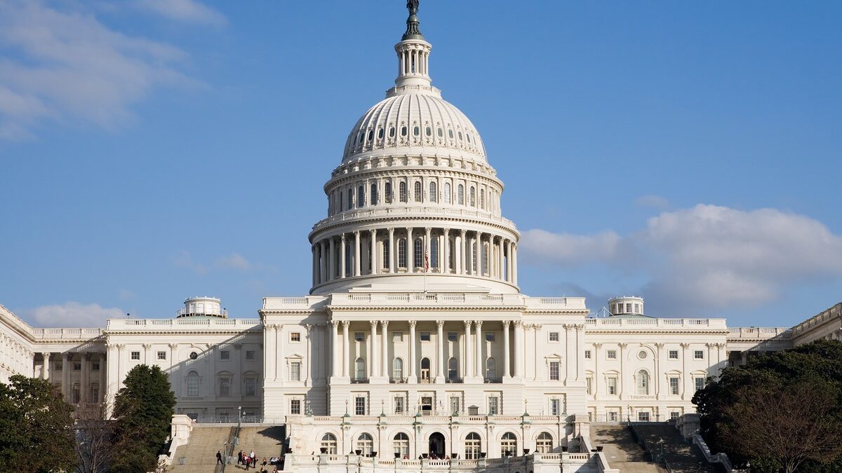 (VÍDEO) Cierran el Capitolio por una «amenaza externa de seguridad»