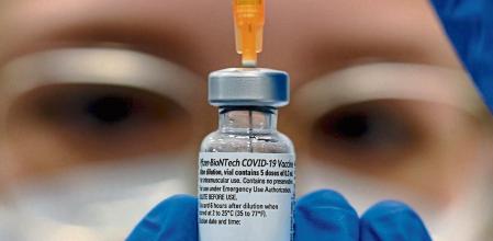Los retrasos de Pfizer ponen en crisis la campaña de vacunación en Italia