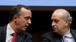 Rastrean el móvil de Fernández Díaz y no hallan los mensajes de Kitchen