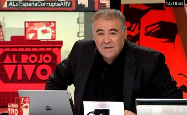 (VÍDEO) El ridículo de Ferreras con las mascarillas FFP2