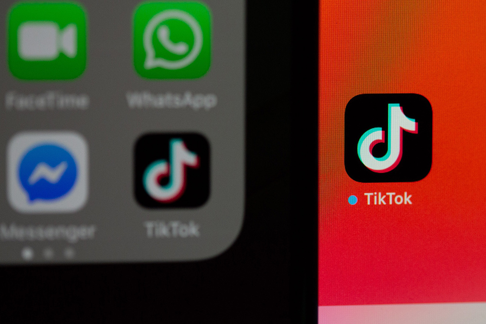 Italia ordena a TikTok bloquear perfiles de dudosa edad tras la muerte de una niña