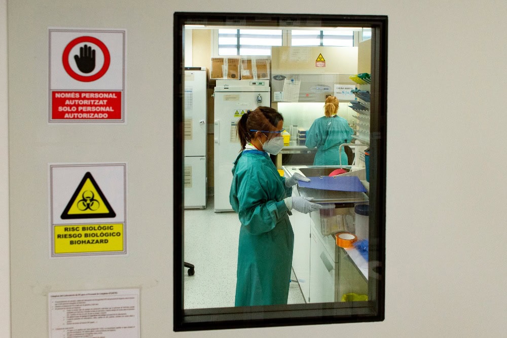 España supera los dos millones de contagiados y Sanidad considera nuevas medidas