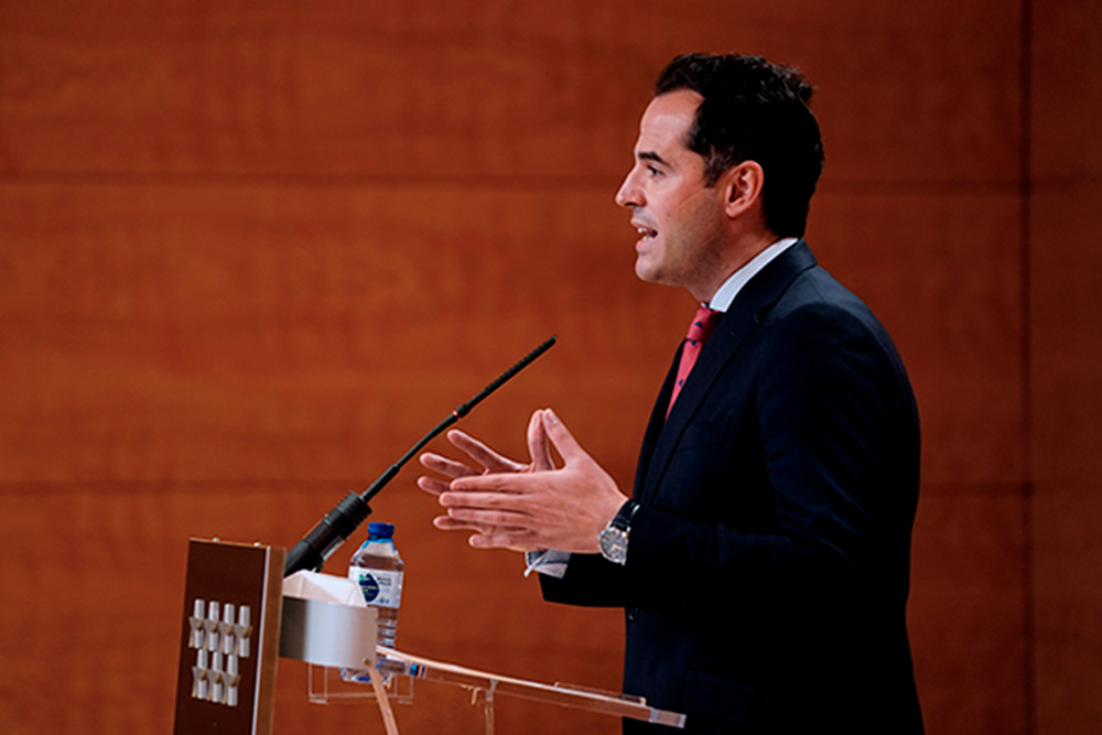 Madrid suspende 14 días el suministro de primeras dosis por falta de vacunas