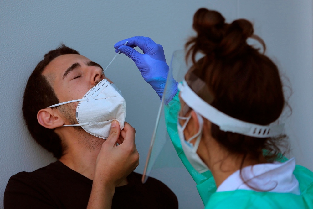 España ante el abismo: 40.197 contagios, máximo de la pandemia, y la incidencia en 575