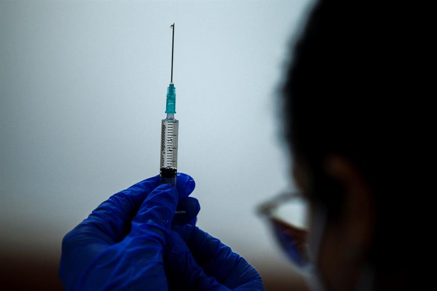 Inglaterra comienza este martes a vacunar a los menores de 30 años