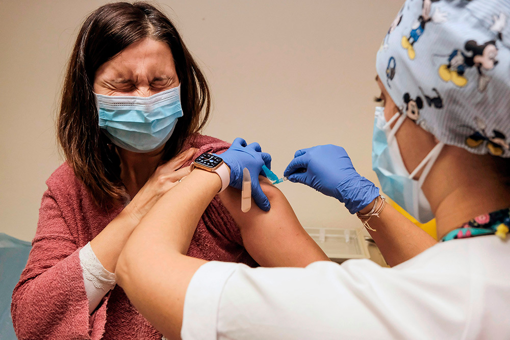 La OMS admite estar «preocupada» por las variantes e insta a vacunar más rápidamente en Europa