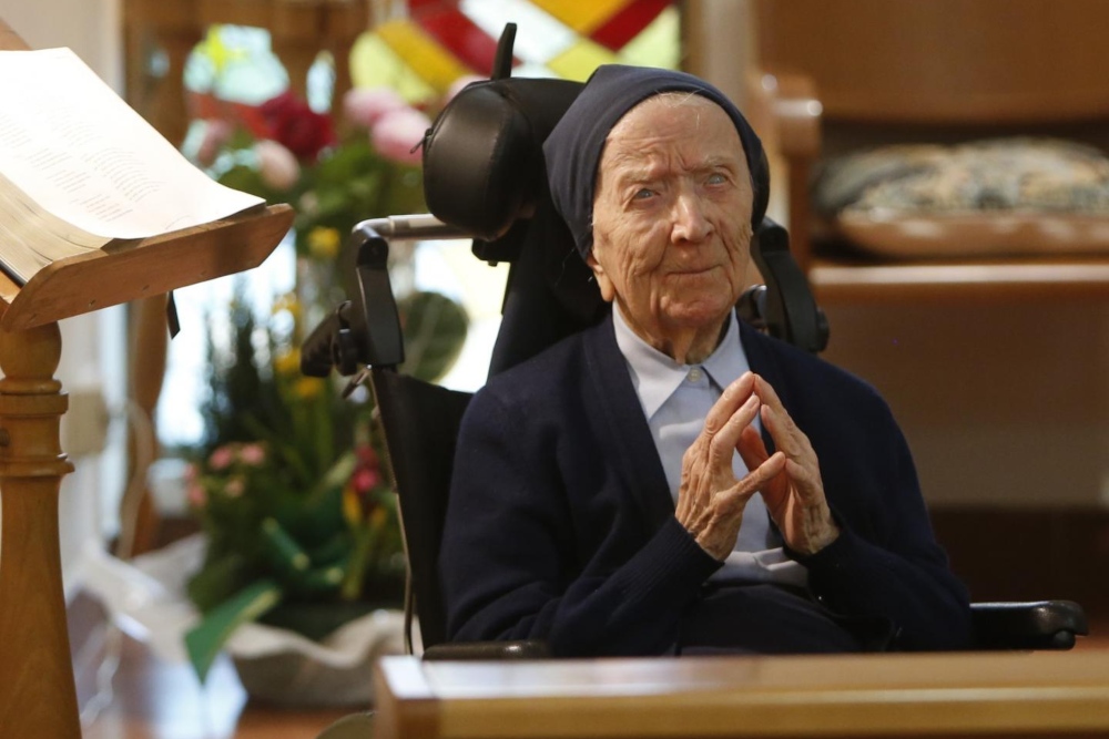 La hermana André, la europea más longeva, supera el coronavirus a los 117 años