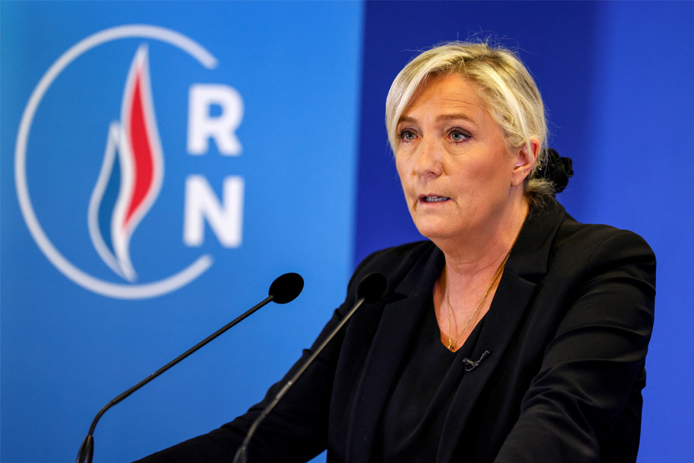Marine Le Pen, a juicio por compartir en Twitter fotos violentas del Estado Islámico