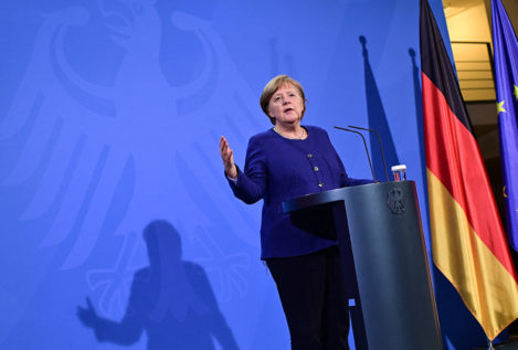 Merkel avanza que la UE tendrá un pasaporte de vacunación «para el verano»