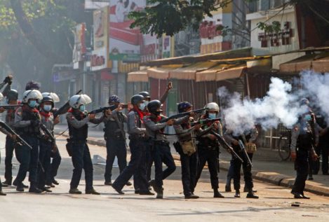 La ONU denuncia que 18 manifestantes han muerto en las protestas en Birmania