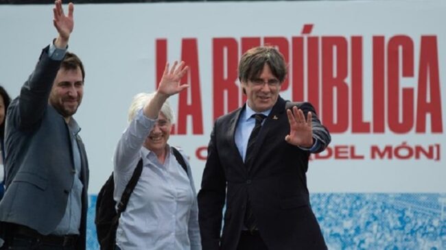 PP, Vox y Cs celebran que la Eurocámara allane el camino para juzgar a Puigdemont