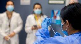 España acelera el plan de vacunación: 242.485 dosis inoculadas en 24 horas