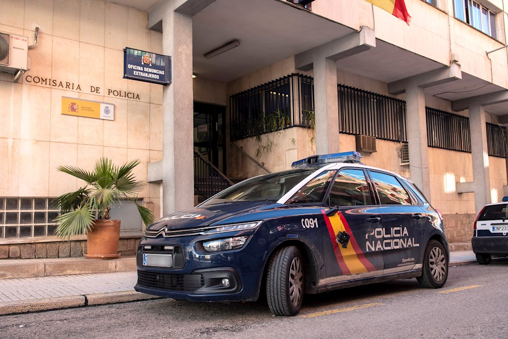 Detenido por usar 44 identidades falsas y estafar hasta un millón de euros en compras