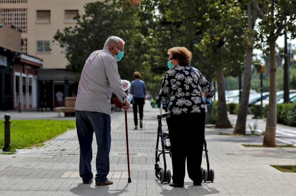 Media España no vacuna todavía a los mayores de 80 años