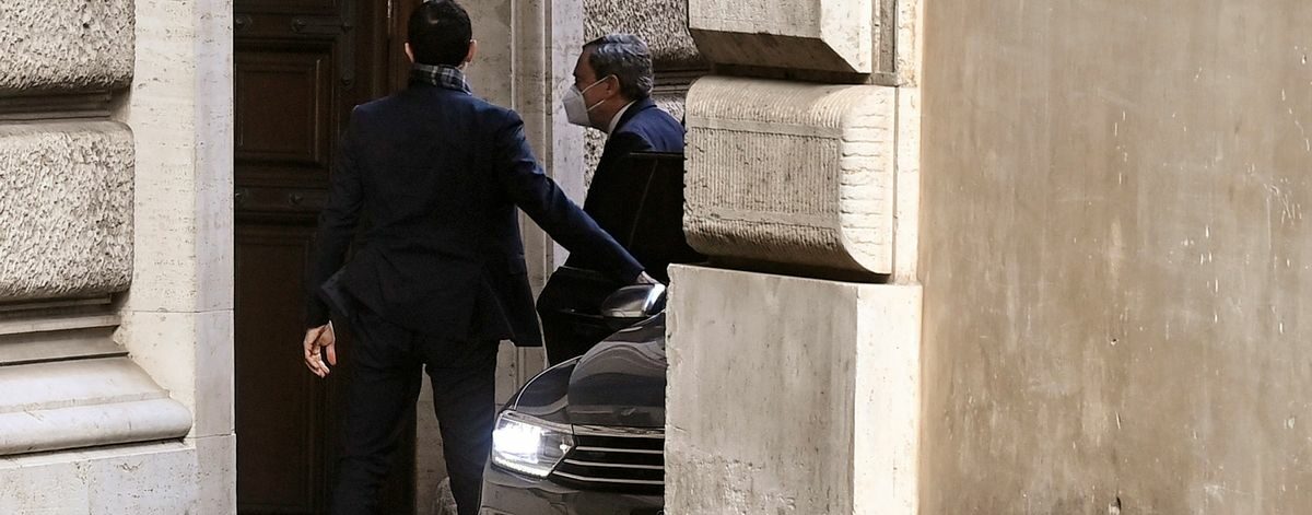 Berlusconi apoyará a Draghi y anima a hacerlo al resto de partidos