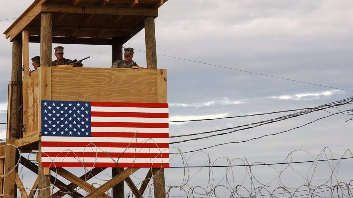 El Gobierno de Biden asegura que «su intención» es cerrar Guantánamo