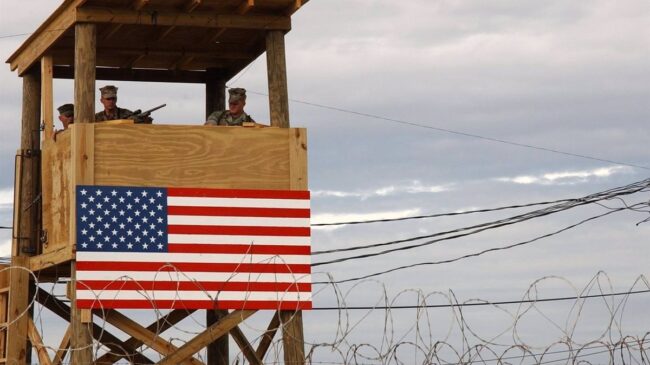 El Gobierno de Biden asegura que "su intención" es cerrar Guantánamo