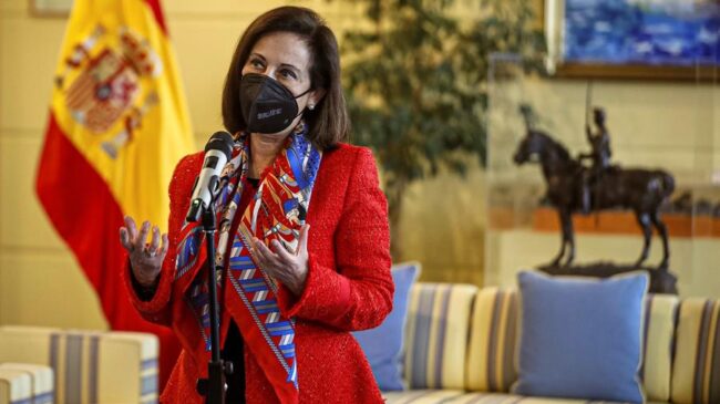 Margarita Robles contradice a Iglesias y habla de "democracia plena" en España