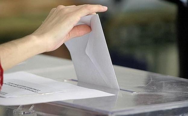 Más de 9.000 personas en Cataluña rechazan estar en mesas electorales