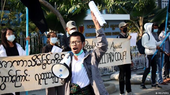 "Seguid con la desobediencia civil", la carta de un oficial de Myanmar