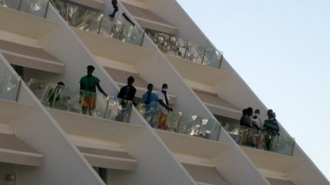 Interior suspende el vuelo de repatriación de inmigrantes a Senegal, sin motivos aparentes