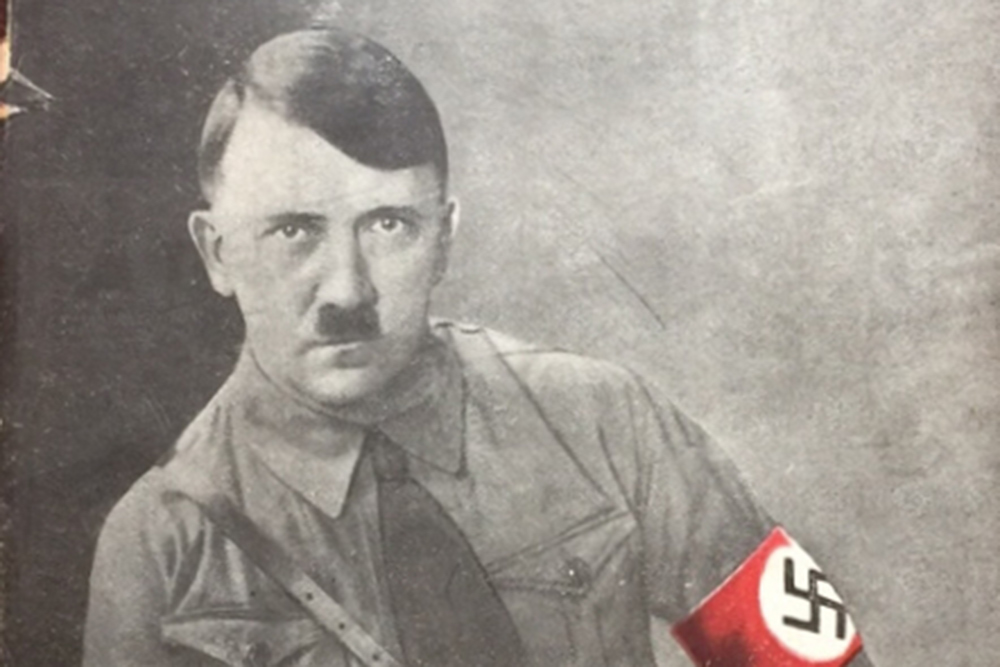 La primera edición en polaco de la versión crítica del 'Mein Kampf' se agota en un mes