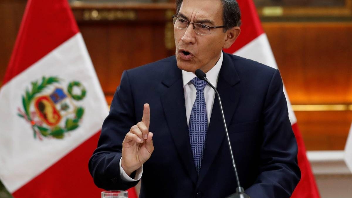 Un escándalo de casi 500 vacunaciones secretas en Perú salpica al expresidente y a dos ministras