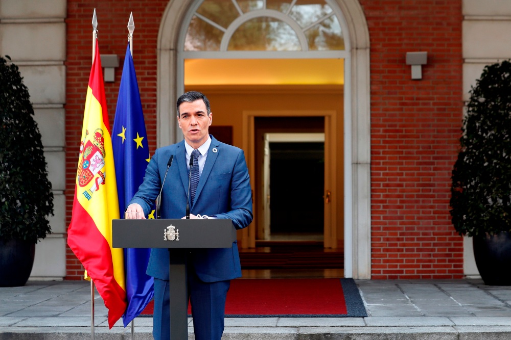 Sánchez condena la conducta «incívica» de Juan Carlos I y la contrapone a la «ejemplaridad» de Felipe VI