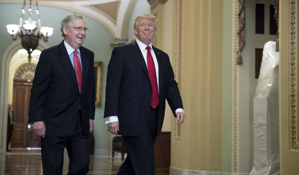 Trump pide reemplazar a Mitch McConnell como líder republicano en el Senado: «Es un politiquero seco»