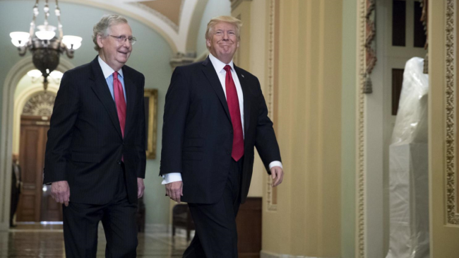 Trump pide reemplazar a Mitch McConnell como líder republicano en el Senado: "Es un politiquero seco"