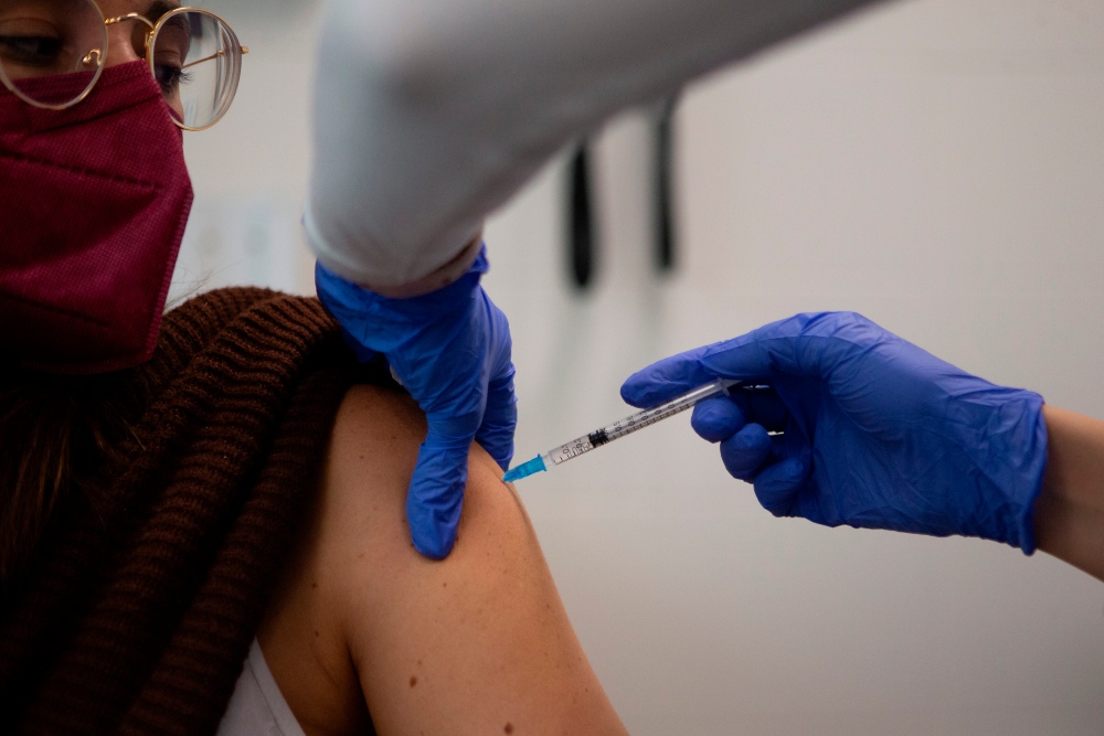 España supera los 70.000 muertos por coronavirus tras sumar 446 en la última jornada
