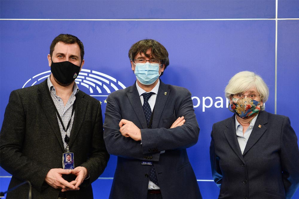 El Parlamento Europeo retira la inmunidad a Puigdemont, Comín y Ponsatí