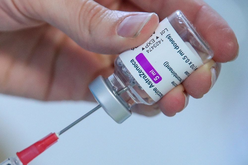 Alemania, Francia e Italia suspenden la vacunación con AstraZeneca